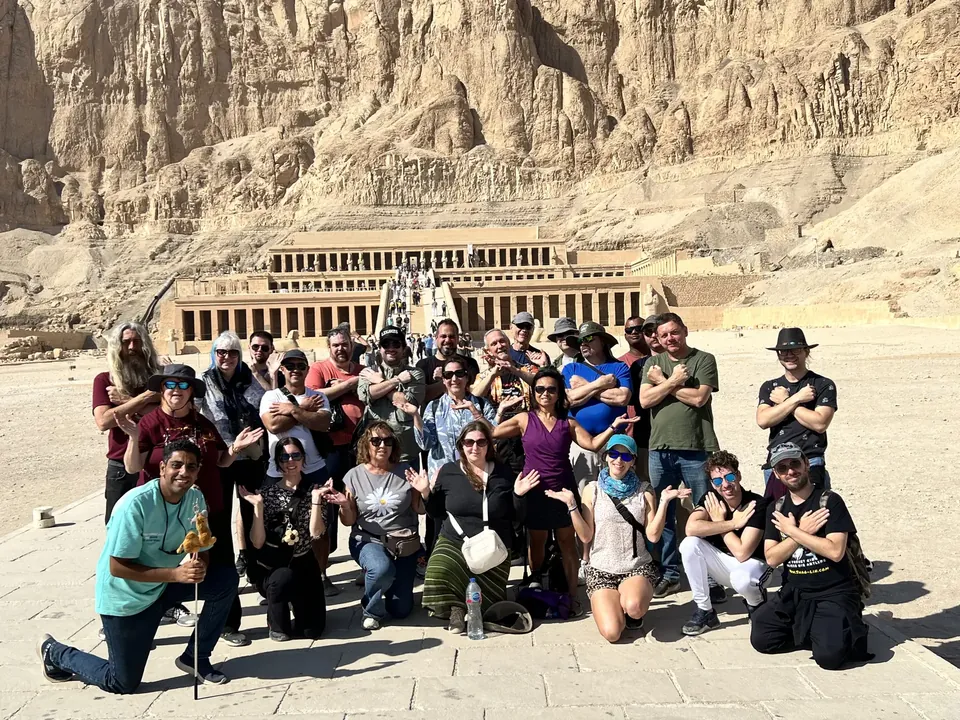 Atenara guests together in Luxor